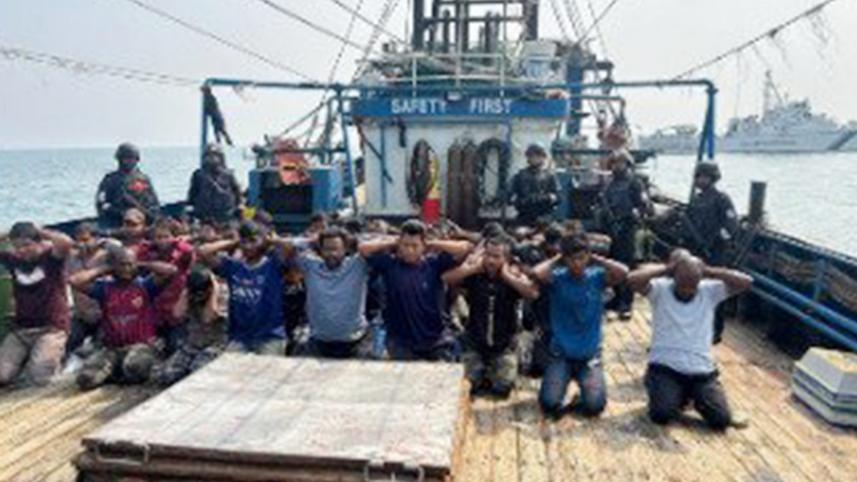 bangladeshi_trawler.jpg