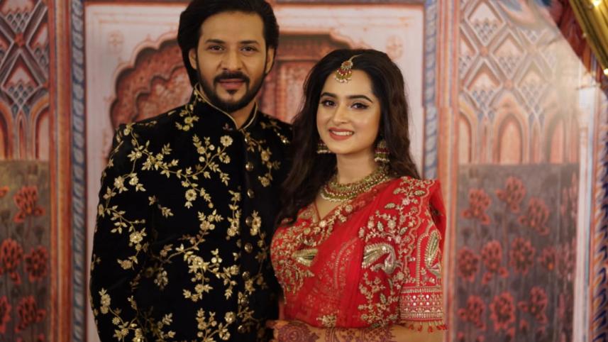 নিরব ও কেয়া পায়েল