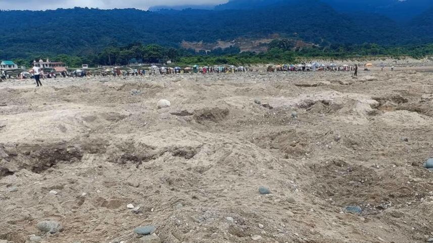 সাদা পাথর.jpg