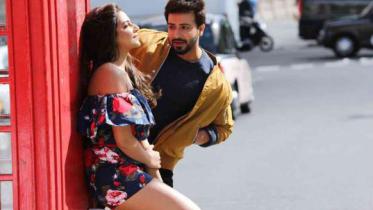 Shakib Khan and Subhashree in Chalbaj