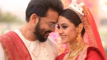 দর্শনা বণিক ও সৌরভ দাস.jpg